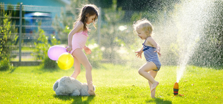 7 Clever Ways to Keep Kids Cool on Hot Days